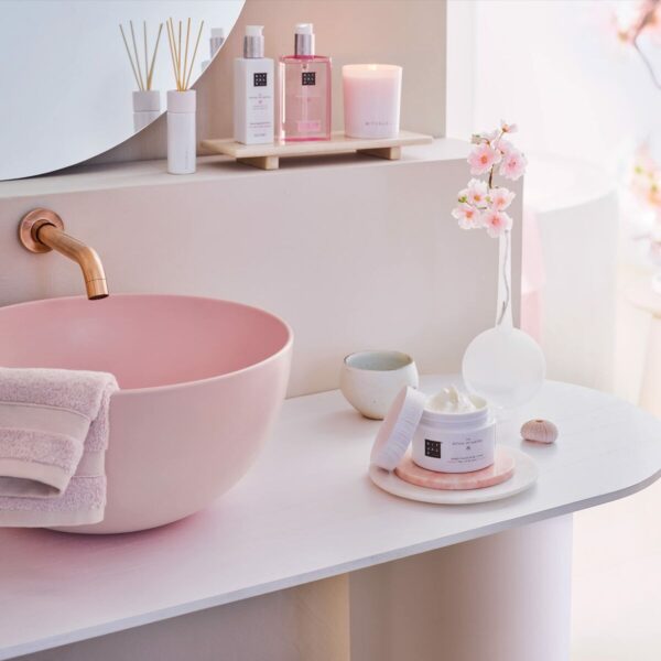 The Ritual of Sakura 220ml body cream - Image 2