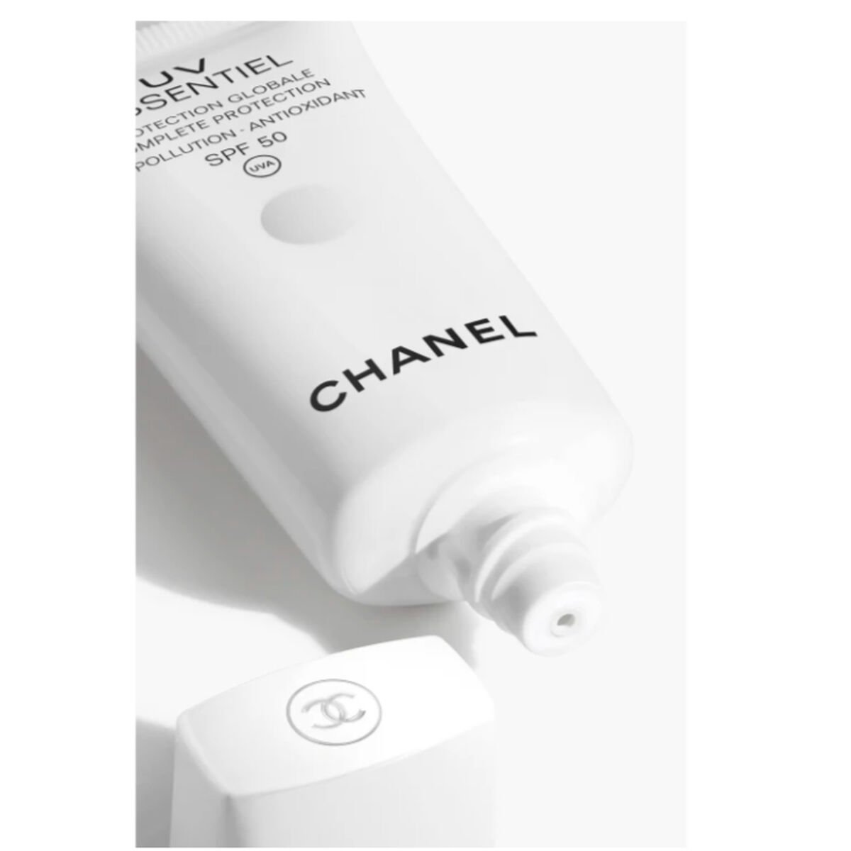 Chanel UV Essentiel Complete Protection SPF 50 30 ml - Image 2